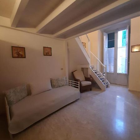 Holiday House Nel Cuore Di Bari Eksteriør billede