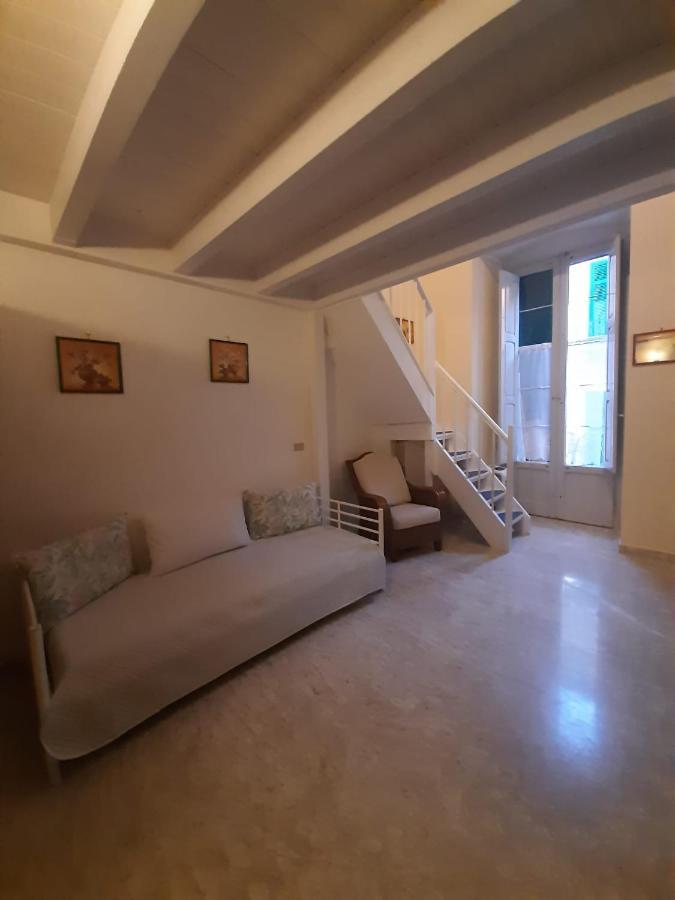 Holiday House Nel Cuore Di Bari Eksteriør billede