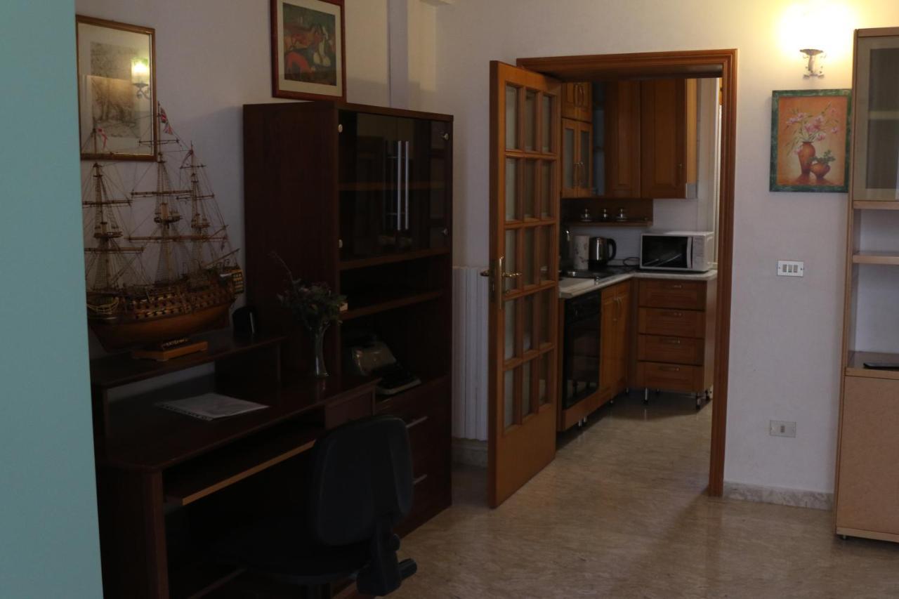 Holiday House Nel Cuore Di Bari Eksteriør billede
